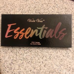 Violet Voss Essentials Eyeshadow Palette